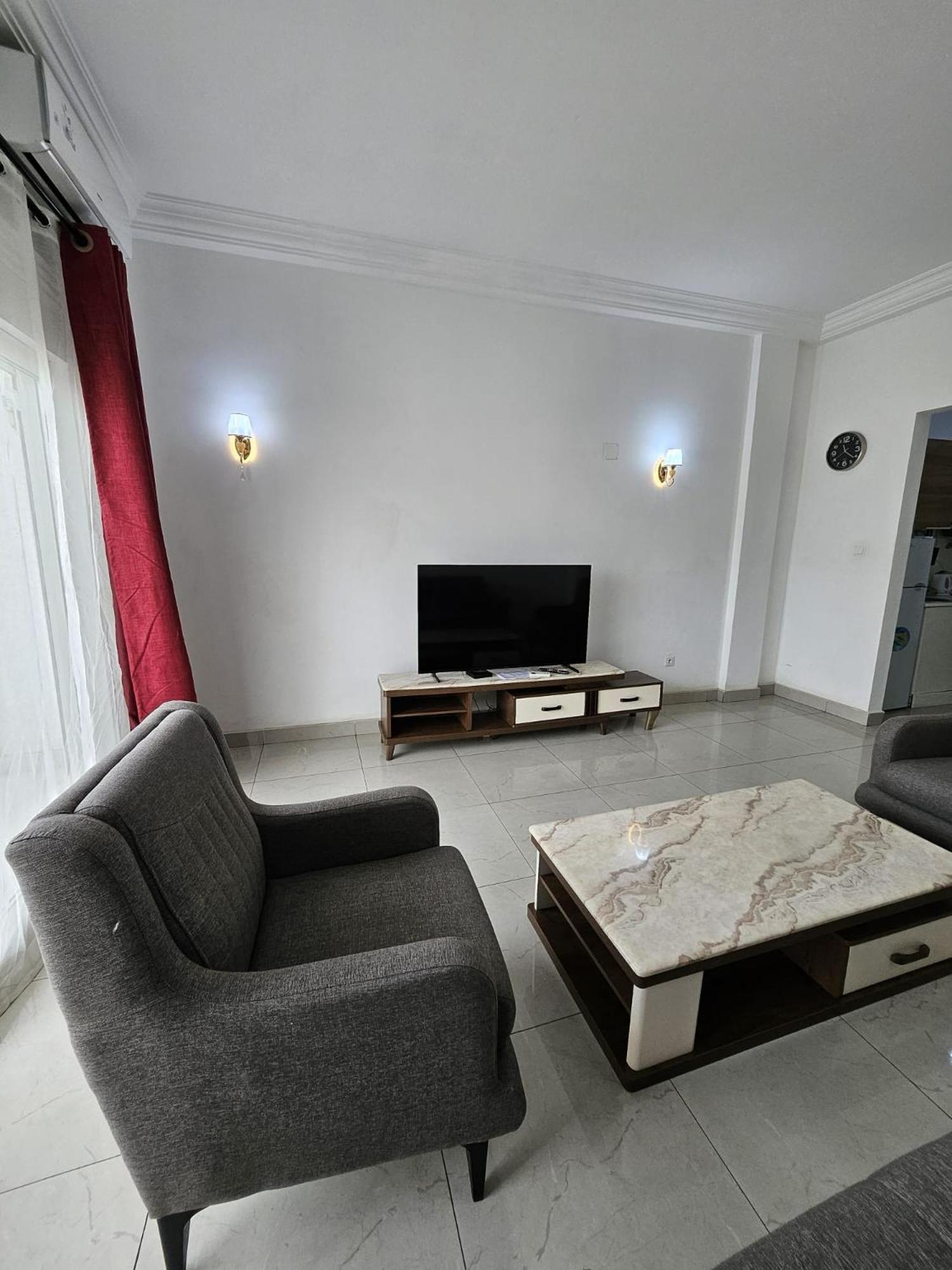 Octave'S Apt Pointe Noire Extérieur photo